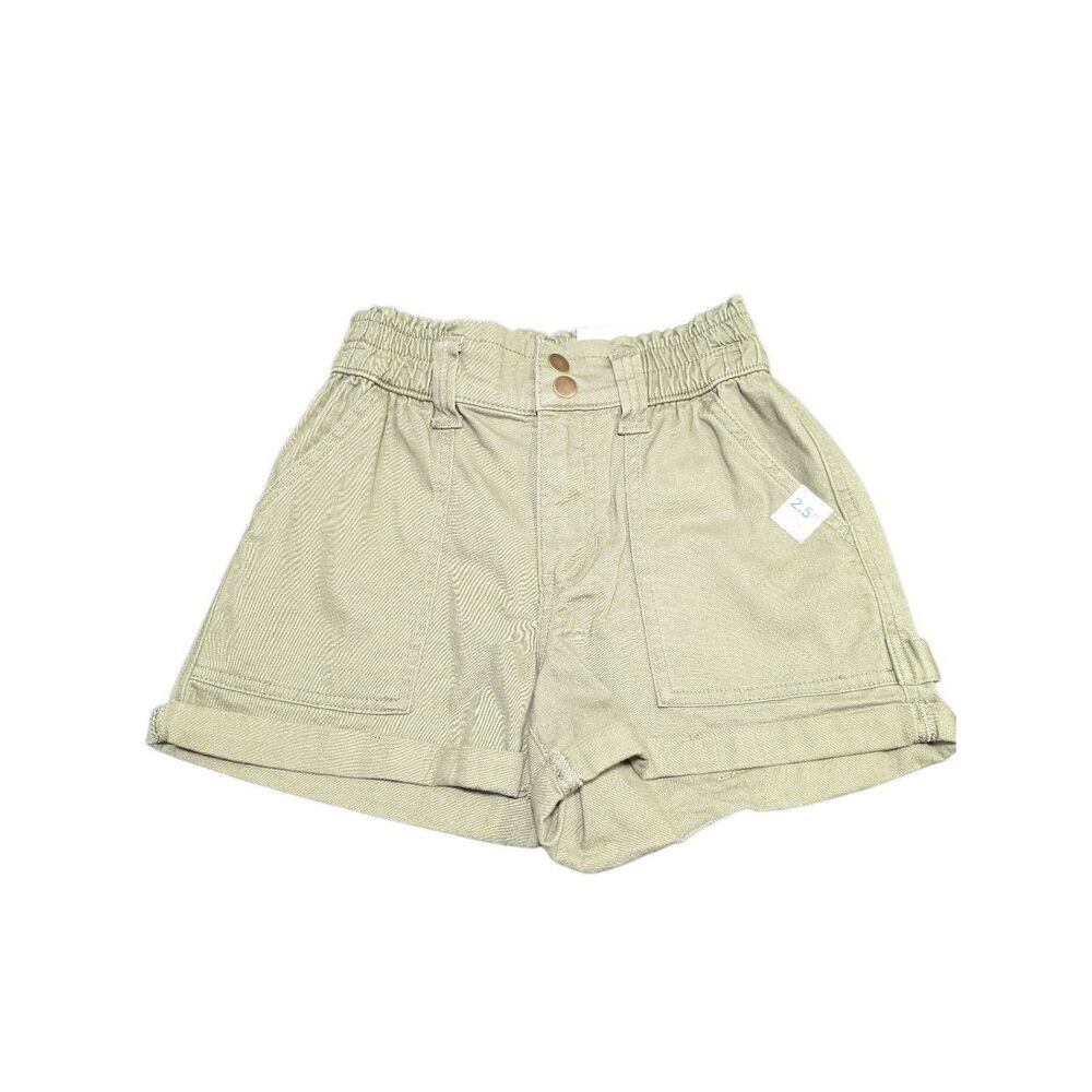Arizona Jean Company high-elastic waist paperbag shorts light green front patch